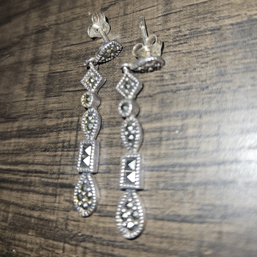Elegant Silver Spakle Dangle Earrings